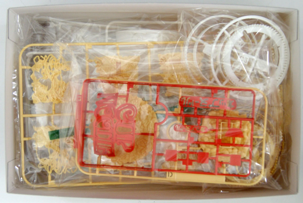 Bandai Best Hit Chronicle Cup Noodle 1/1 Scale Plastic Model Kit 4 Bandai Best Hit Chronicle Cup Noodle 1/1 Scale Plastic Model Kit - Image 4